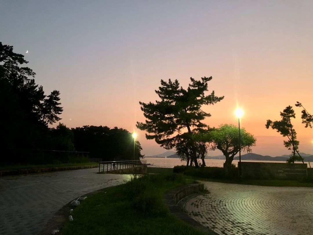 2024年開催時の様子：夕暮れの小戸公園